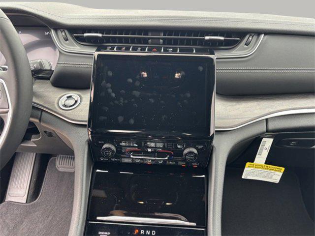 new 2025 Jeep Grand Cherokee car, priced at $40,946