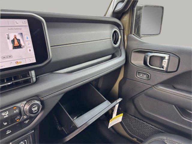 new 2025 Jeep Gladiator car, priced at $43,662