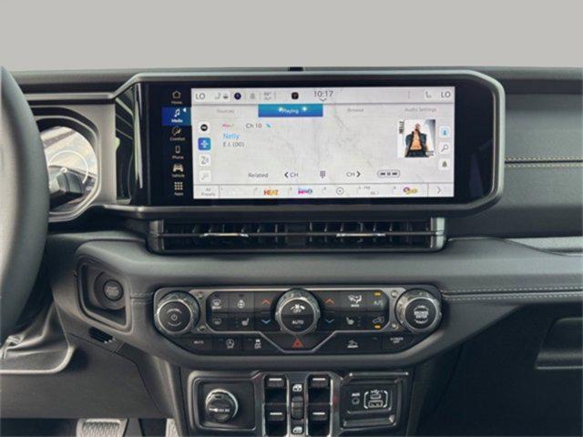 new 2025 Jeep Gladiator car, priced at $43,662