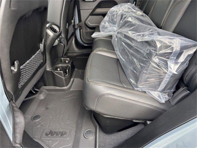 new 2025 Jeep Gladiator car, priced at $42,141