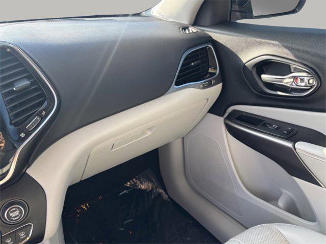 used 2022 Jeep Cherokee car, priced at $25,858