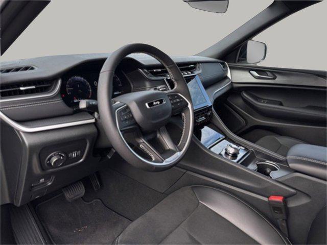 new 2025 Jeep Grand Cherokee car, priced at $37,544