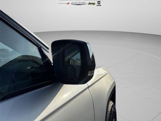 new 2025 Jeep Grand Cherokee L car, priced at $39,557