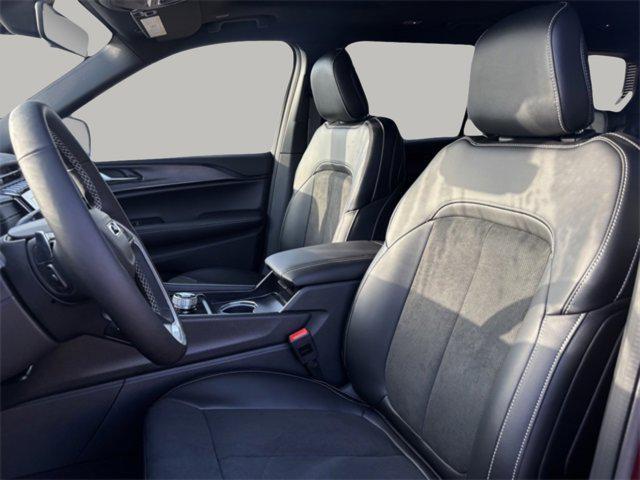 new 2025 Jeep Grand Cherokee L car, priced at $39,557