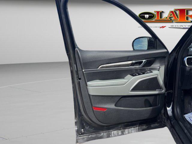 used 2023 Kia Telluride car, priced at $35,240