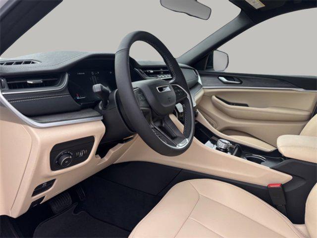 new 2025 Jeep Grand Cherokee car, priced at $37,543