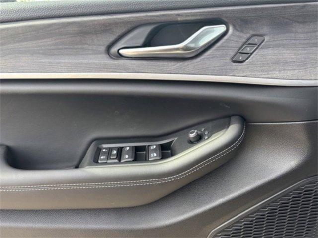 new 2025 Jeep Grand Cherokee car, priced at $37,544