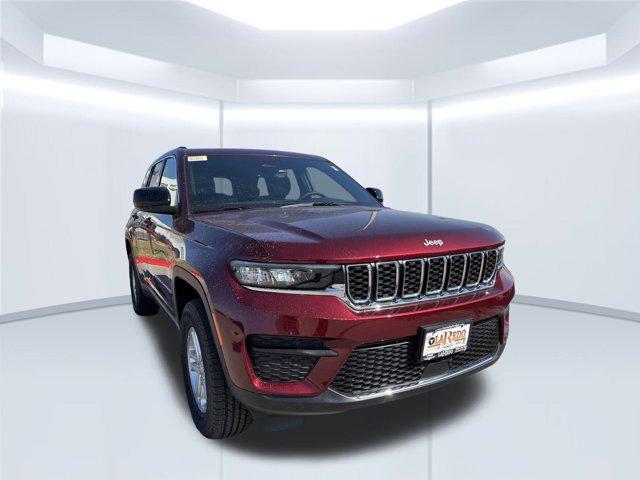 new 2025 Jeep Grand Cherokee car, priced at $37,896