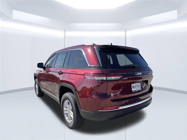 new 2025 Jeep Grand Cherokee car, priced at $37,896