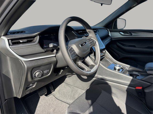 new 2025 Jeep Grand Cherokee car, priced at $34,243