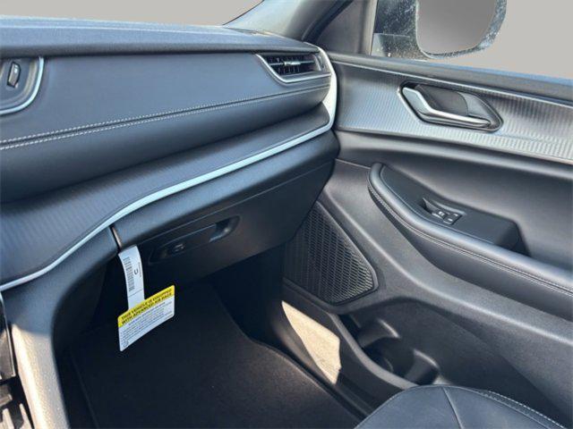 new 2025 Jeep Grand Cherokee car, priced at $34,243