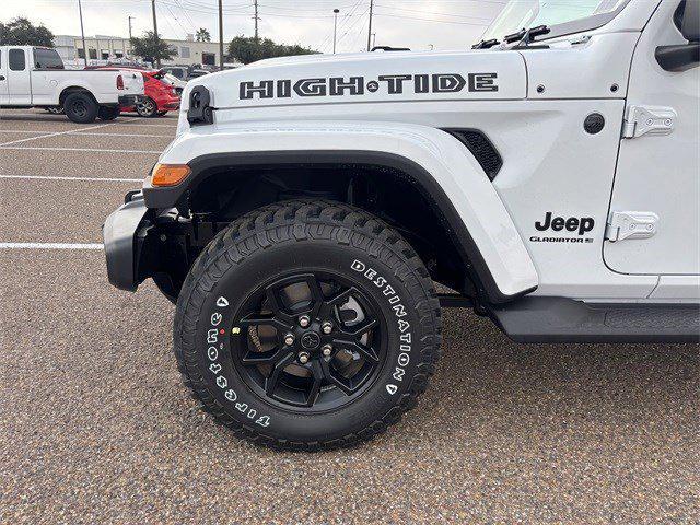 new 2025 Jeep Gladiator car, priced at $42,149