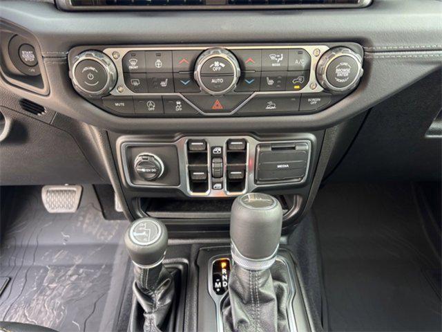 new 2025 Jeep Gladiator car, priced at $42,149