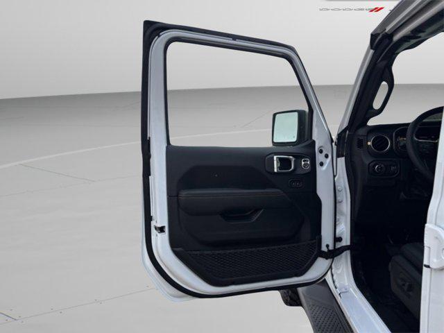 new 2025 Jeep Gladiator car, priced at $42,149