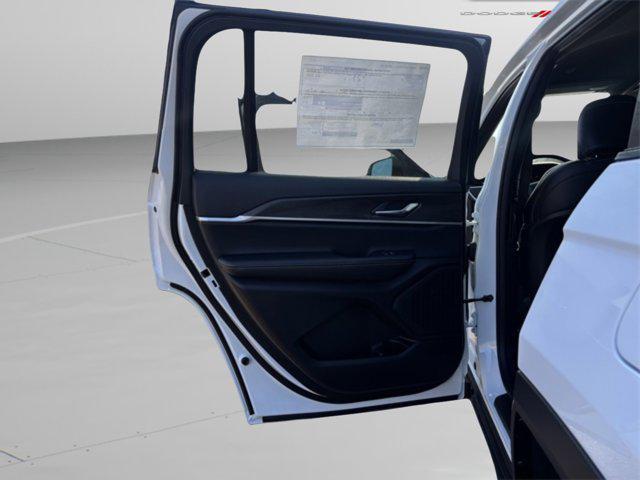 new 2025 Jeep Grand Cherokee L car, priced at $42,163