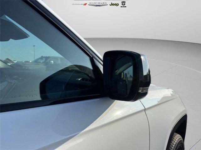 new 2025 Jeep Grand Cherokee L car, priced at $42,163