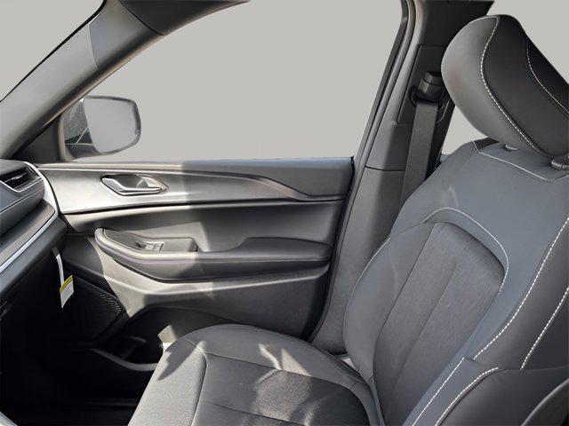 new 2025 Jeep Grand Cherokee L car, priced at $41,306