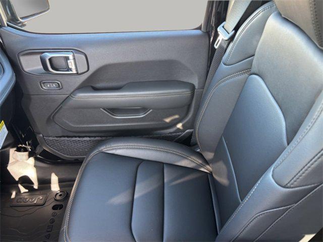 new 2025 Jeep Gladiator car, priced at $44,122