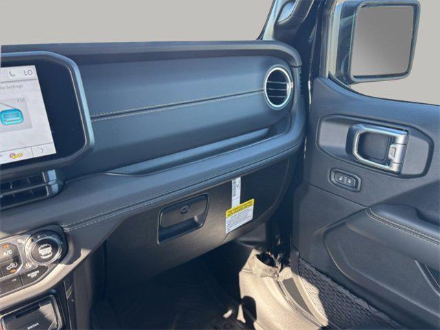 new 2025 Jeep Gladiator car, priced at $44,122