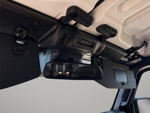 new 2025 Jeep Gladiator car, priced at $44,122