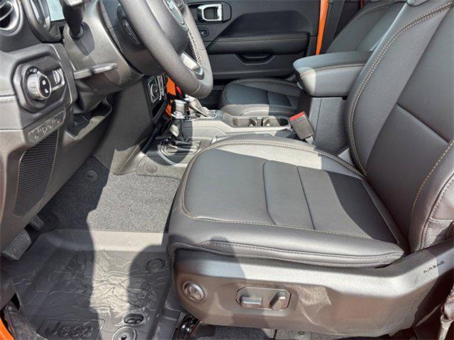 new 2025 Jeep Gladiator car, priced at $43,947