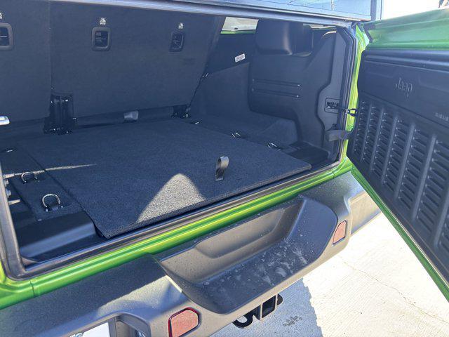 new 2025 Jeep Wrangler car, priced at $47,068