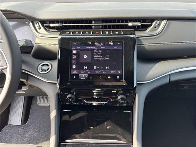new 2025 Jeep Grand Cherokee L car, priced at $39,270
