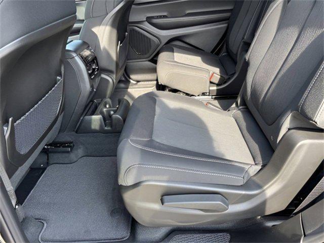 new 2025 Jeep Grand Cherokee L car, priced at $39,270