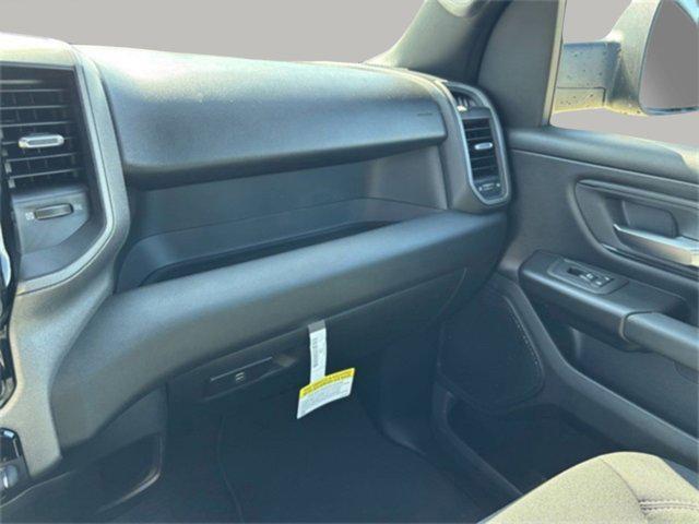 new 2025 Ram 1500 car, priced at $46,562