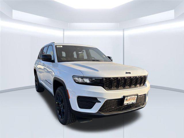 new 2025 Jeep Grand Cherokee car, priced at $38,678