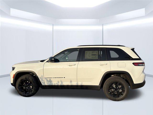 new 2025 Jeep Grand Cherokee car, priced at $38,678