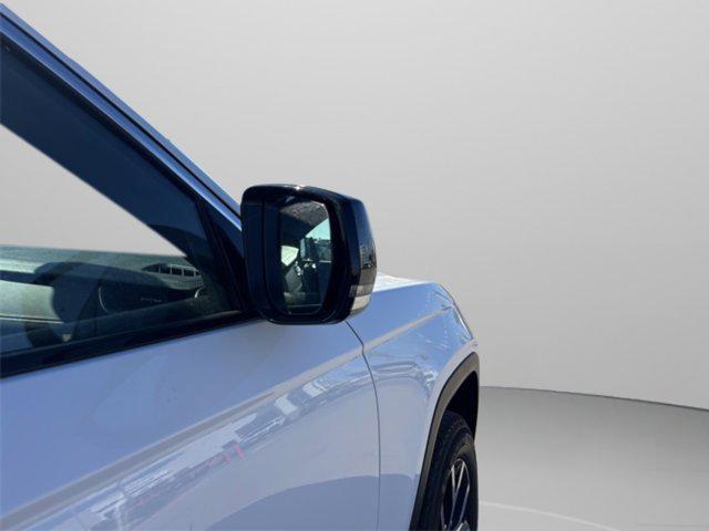 new 2025 Jeep Grand Cherokee car, priced at $37,160