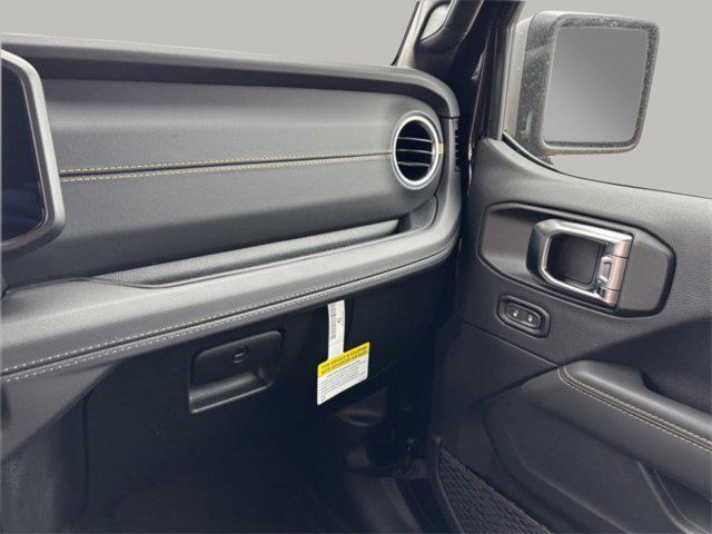 new 2025 Jeep Gladiator car, priced at $43,380