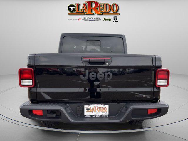 new 2025 Jeep Gladiator car, priced at $43,380