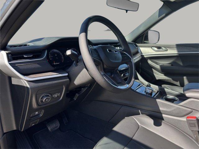 new 2025 Jeep Grand Cherokee L car, priced at $47,752
