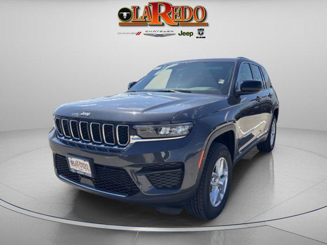 new 2025 Jeep Grand Cherokee car, priced at $40,050
