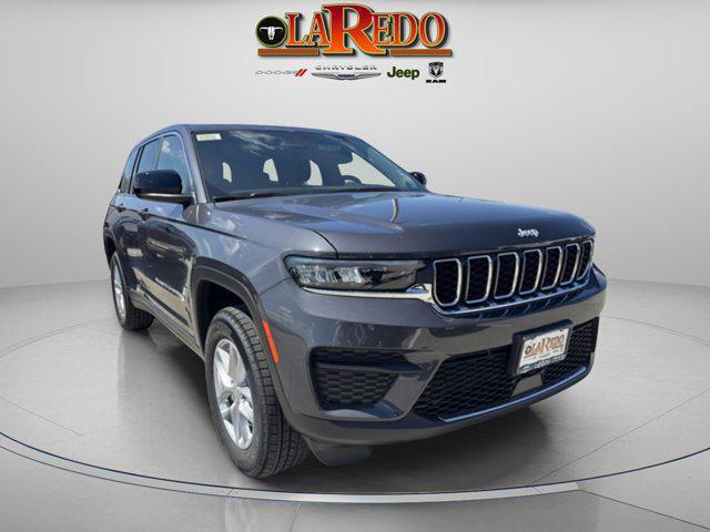 new 2025 Jeep Grand Cherokee car, priced at $40,050