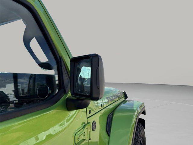 new 2025 Jeep Gladiator car, priced at $43,662