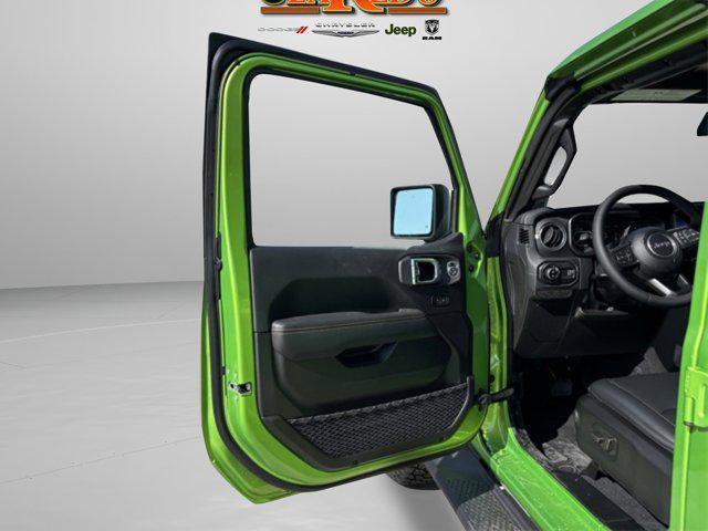new 2025 Jeep Gladiator car, priced at $43,662