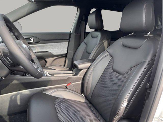 new 2025 Jeep Compass car, priced at $31,130