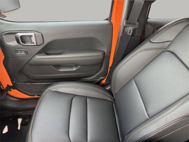new 2025 Jeep Gladiator car, priced at $42,426