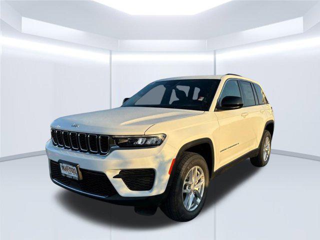 new 2025 Jeep Grand Cherokee car, priced at $35,755