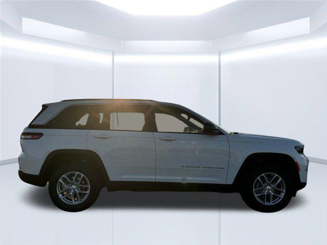 new 2025 Jeep Grand Cherokee car, priced at $35,755