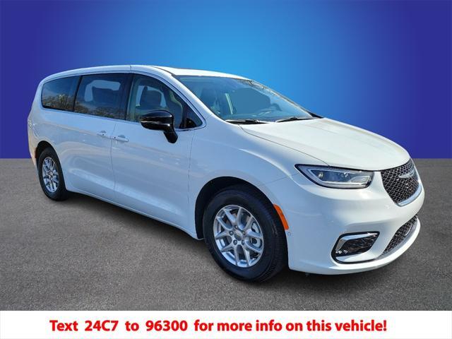 new 2024 Chrysler Pacifica car, priced at $40,837