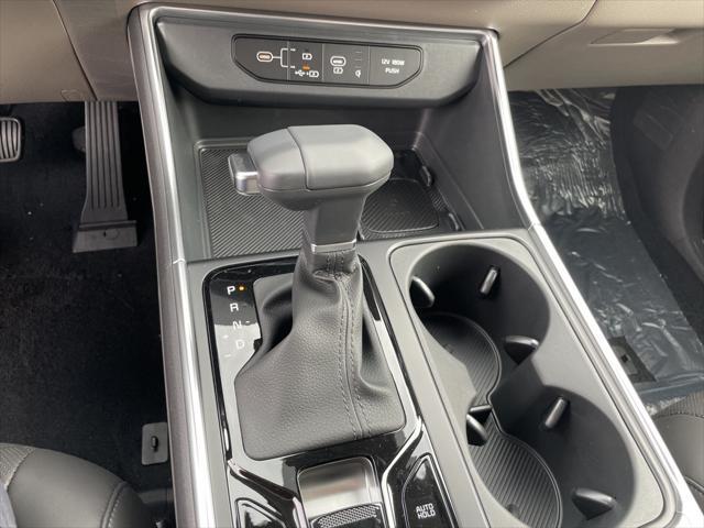 new 2025 Kia Carnival car, priced at $40,551