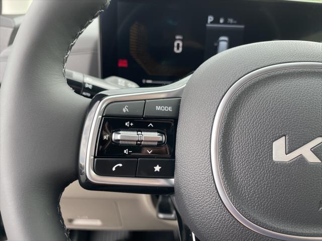 new 2025 Kia Carnival car, priced at $40,551
