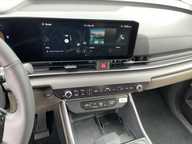 new 2025 Kia Carnival car, priced at $40,551