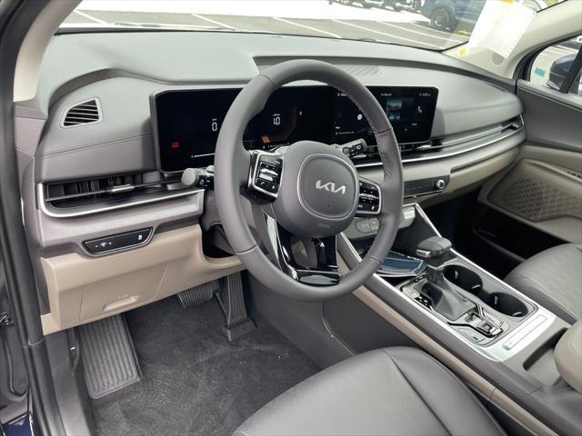 new 2025 Kia Carnival car, priced at $40,551