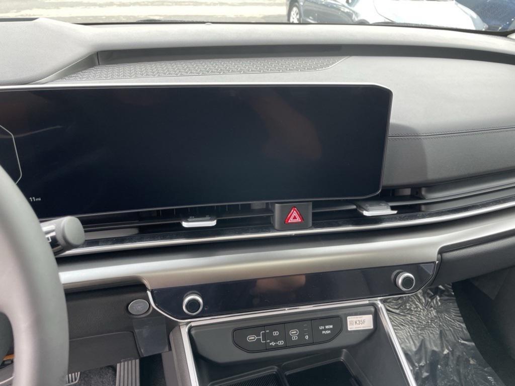 new 2026 Kia Carnival Hybrid car, priced at $49,431
