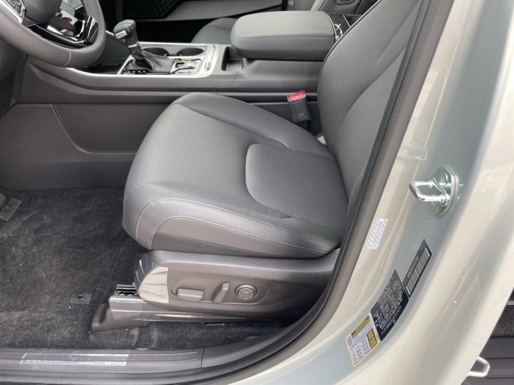 new 2026 Kia Carnival Hybrid car, priced at $49,431